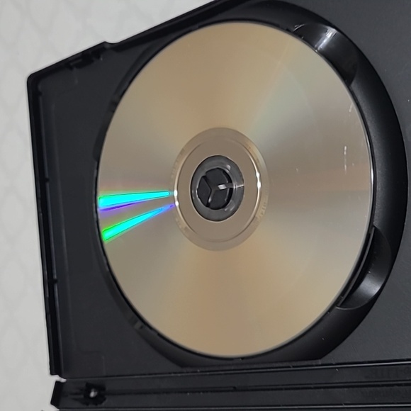 Family Movies DVD Bundle - Picture 9 of 14